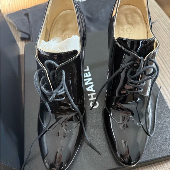 CHANEL 99MM SUITE LACE UP BOOTIE - Picture 3 of 8